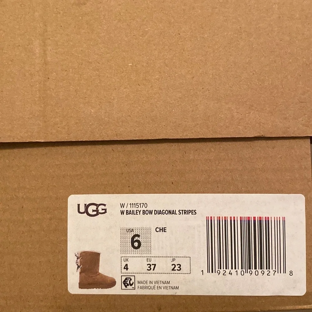 🍁 UGG 🍁 BAILEY BOW DIAGONAL STRIPES BOOYS - Picture 14 of 14